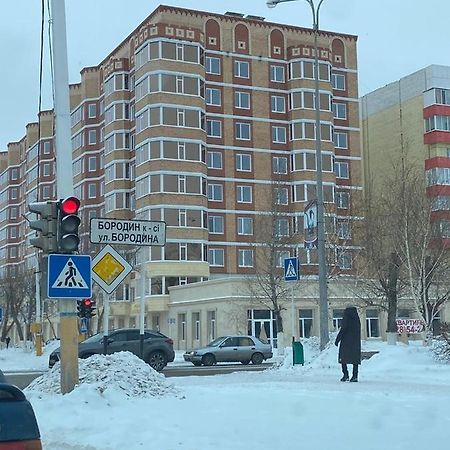 2-Ухкомнатная Современная Новая Квартира В Центре Города Qostanay Esterno foto