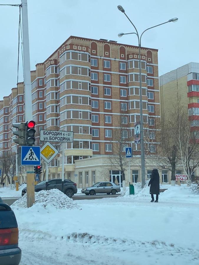 2-Ухкомнатная Современная Новая Квартира В Центре Города Qostanay Esterno foto